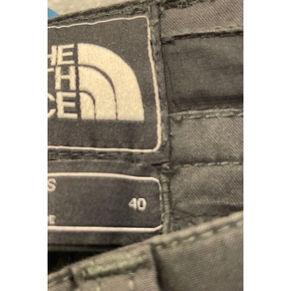 The North Face Men's Nylon Pants Size 40 Short Black Hiking Travel Zip Pocket